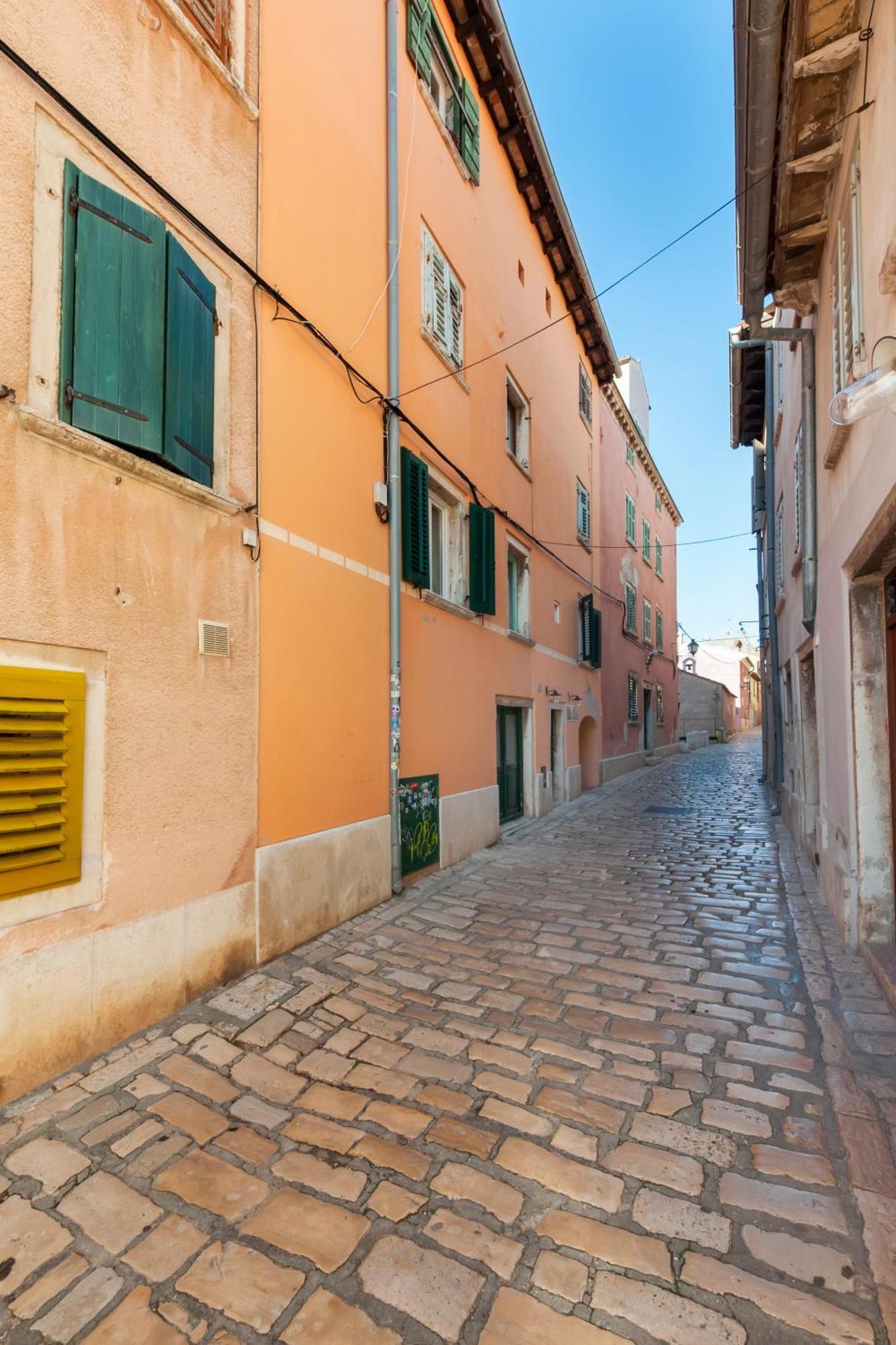 Apartment Mediterraneo Rovinj Bagian luar foto