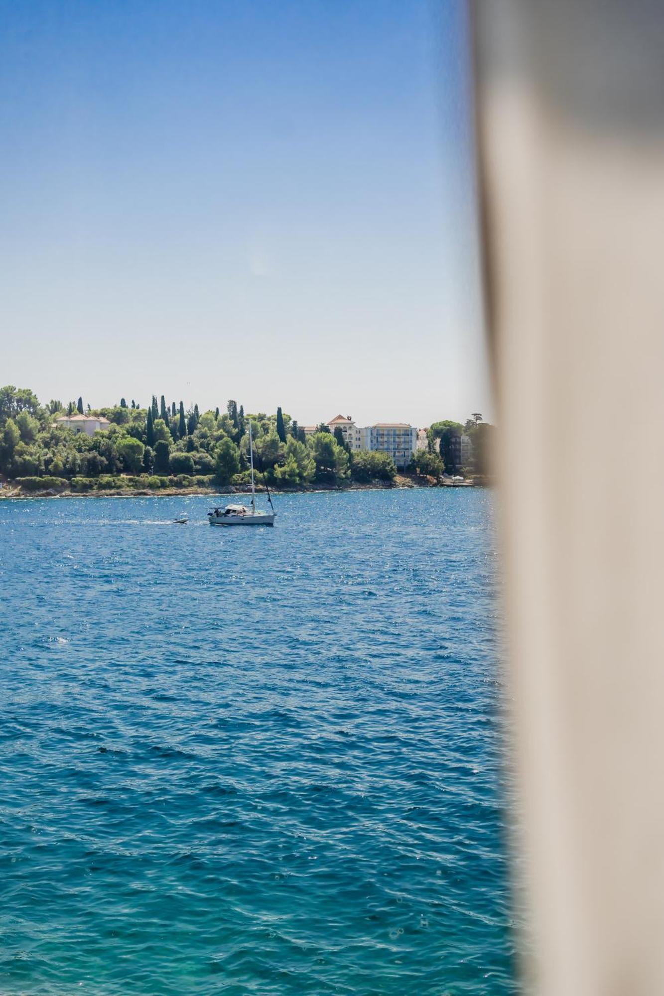 Apartment Mediterraneo Rovinj Bagian luar foto