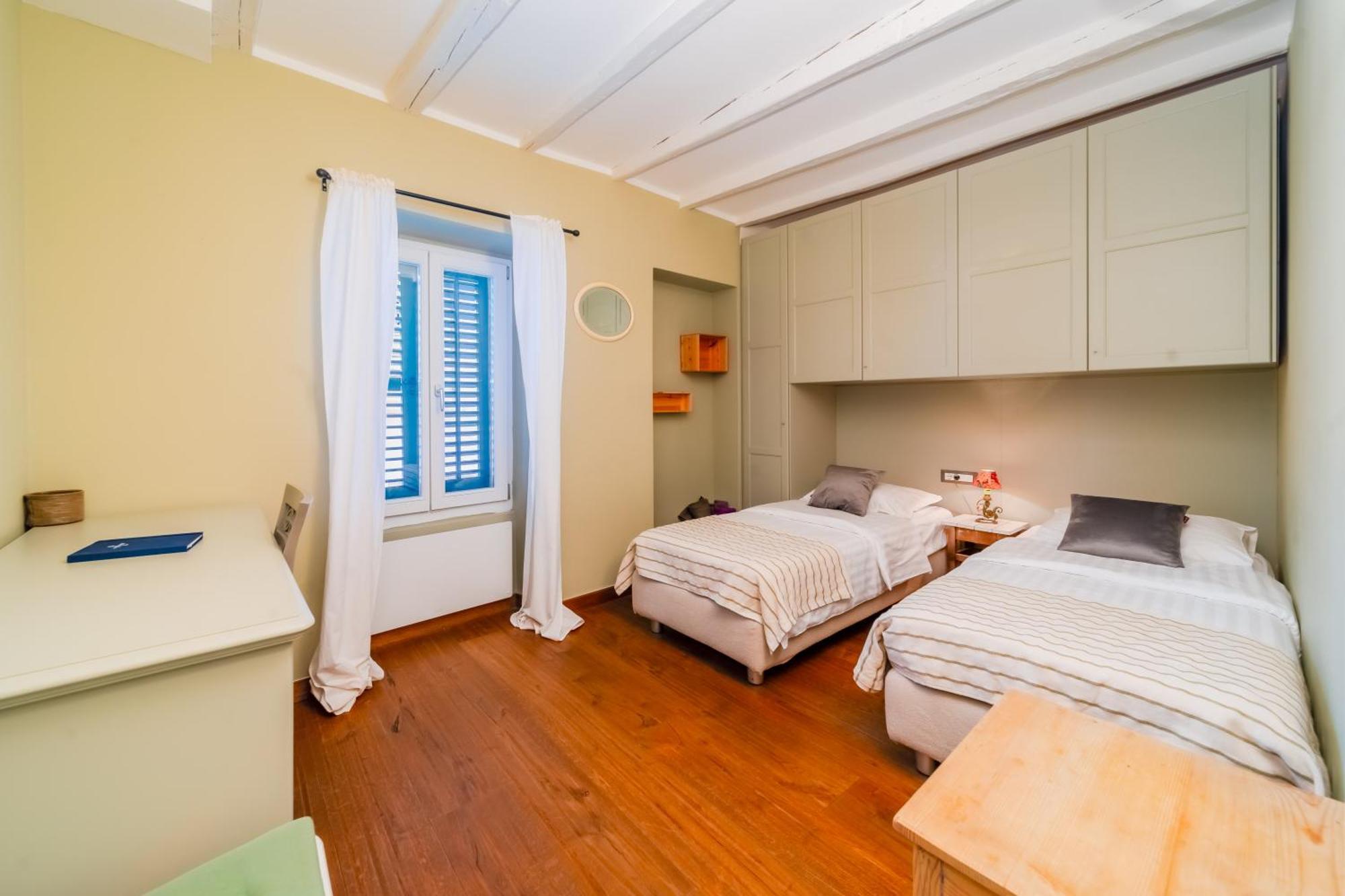 Apartment Mediterraneo Rovinj Bagian luar foto