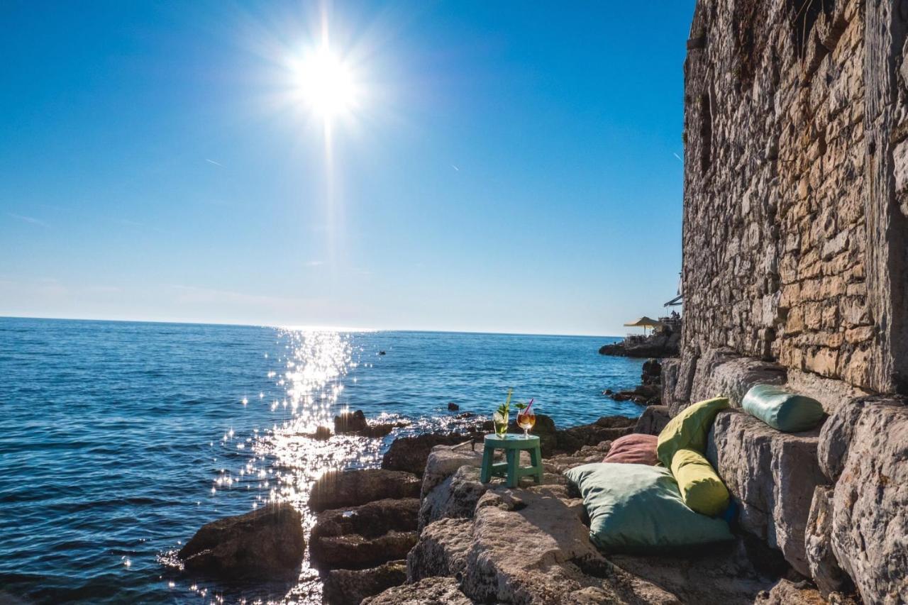 Apartment Mediterraneo Rovinj Bagian luar foto